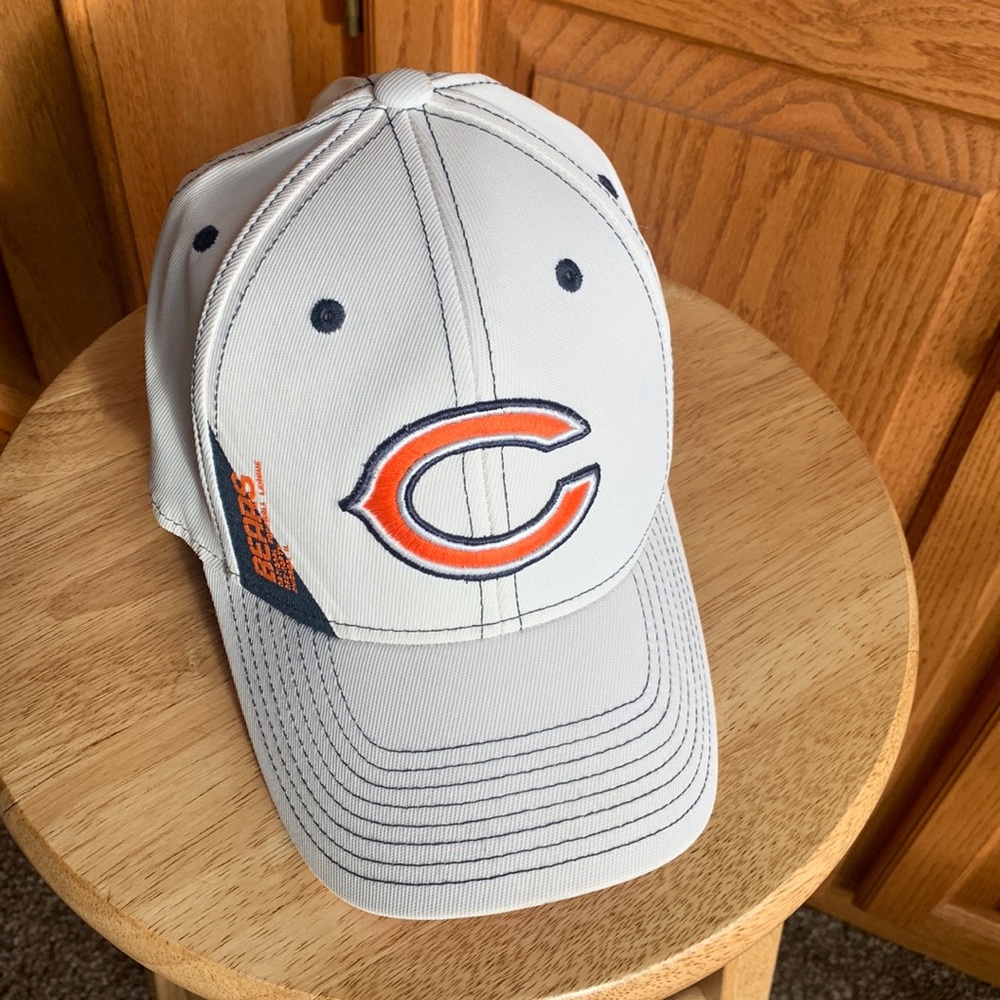 Chicago Bears Reebok hat🏈